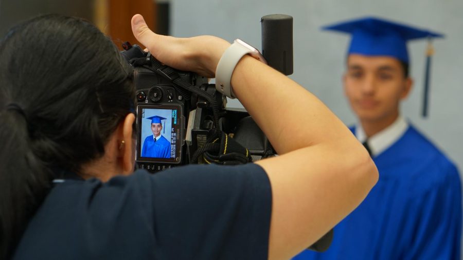 Summer senior portrait day is Aug. 6