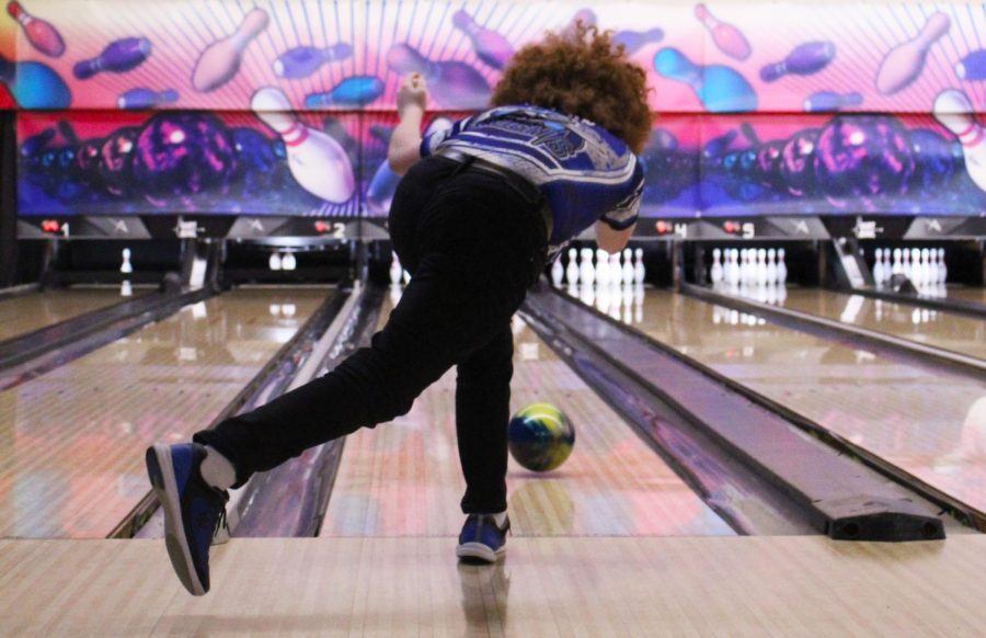 After nearly bowling the best game of his life in game 1 on Friday night at Dart Bowl, Pratt regrouped and succeeded in that endeavor in game 2 with a best-ever game of 244. Photo by Frances Arellano.