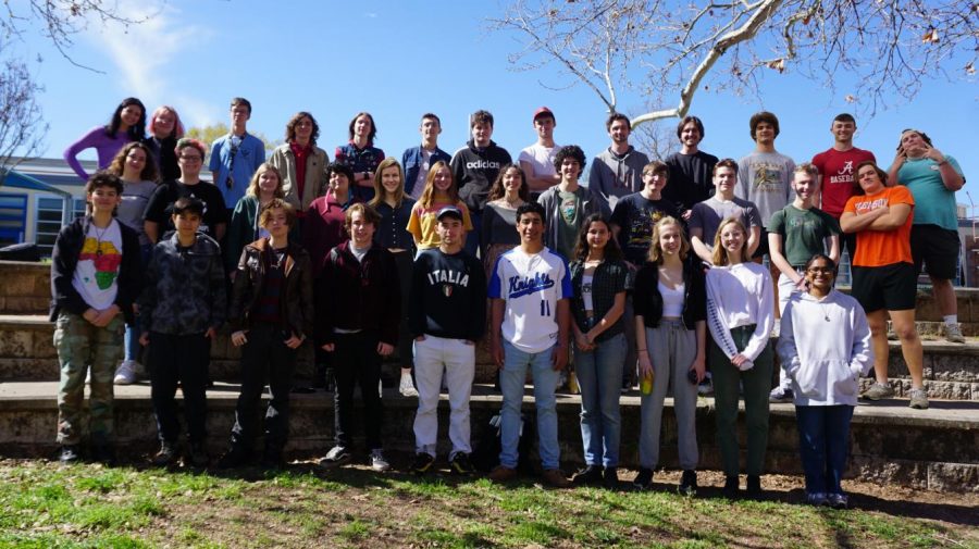 Mac seniors who attended Gullett Elementary posed for this group photo which will appear in the senior ad section of the 2020 Knight. Photo by Angus Sewell McCann. 