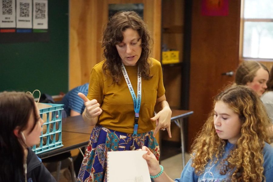 First-year art teacher Natalie Pantuso instructs students during her Art I class.