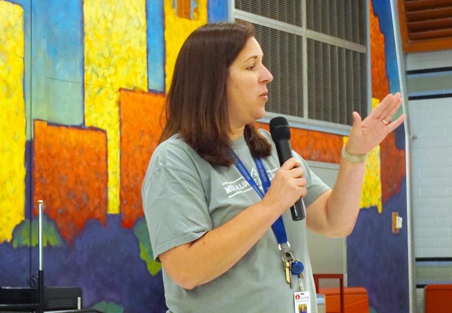 After announcing her departure for Ann Richards at the end of June yesterday, principal Nicole Griffith focused today on celebrating the teachers who made valuable contributions this year, those who enjoyed milestones and those who are leaving McCallum at the end of the year. 