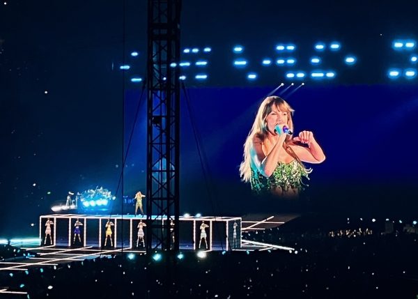 On April 22, Taylor Swift sings Blank Space during the 1989 era at her Eras Tour. The first leg of the tour stretched from March to August and ended with the announcement of 1989 (Taylors Version) at the last show in Los Angeles.