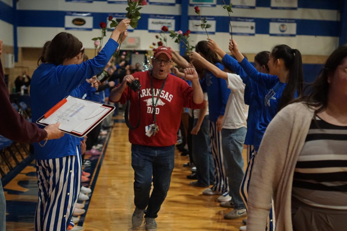Girls basketball team honors Maculty's finest on Teacher Appreciation Knight