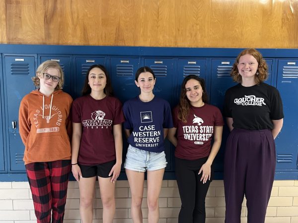 El Escudo seniors Ava Deviney, Ana Mejia, Sadie Roselle, Azul Cepero Cortes and Maggie Coulbourn wear shirts displaying their future college destinations.