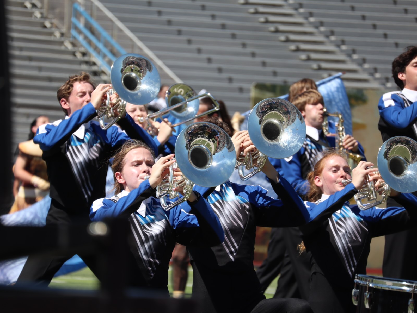 HORNS STRUT THE FIELD