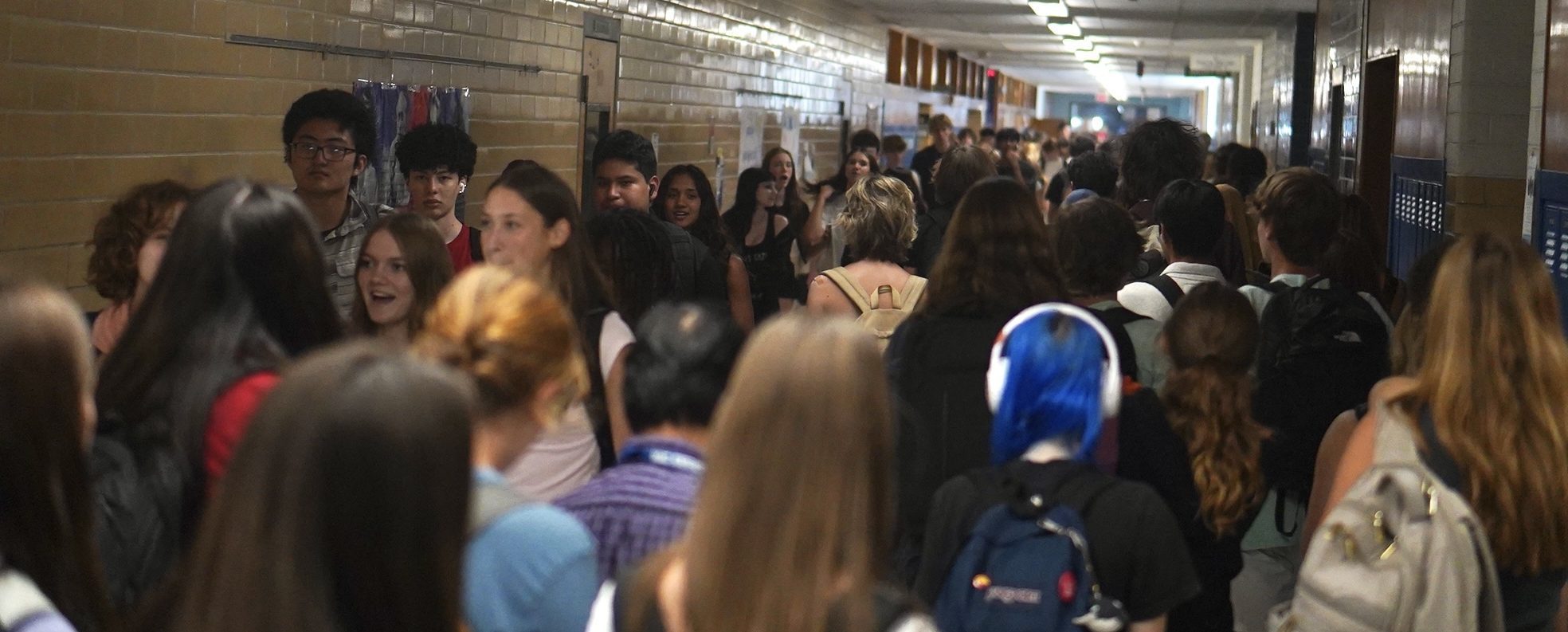 Students fill hallways after the lunch bell rings. The hallways become crowded  immediately once passing period begins.