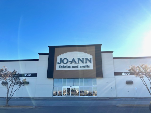 Closed Jo-Anns storefront in Sherman TX. 