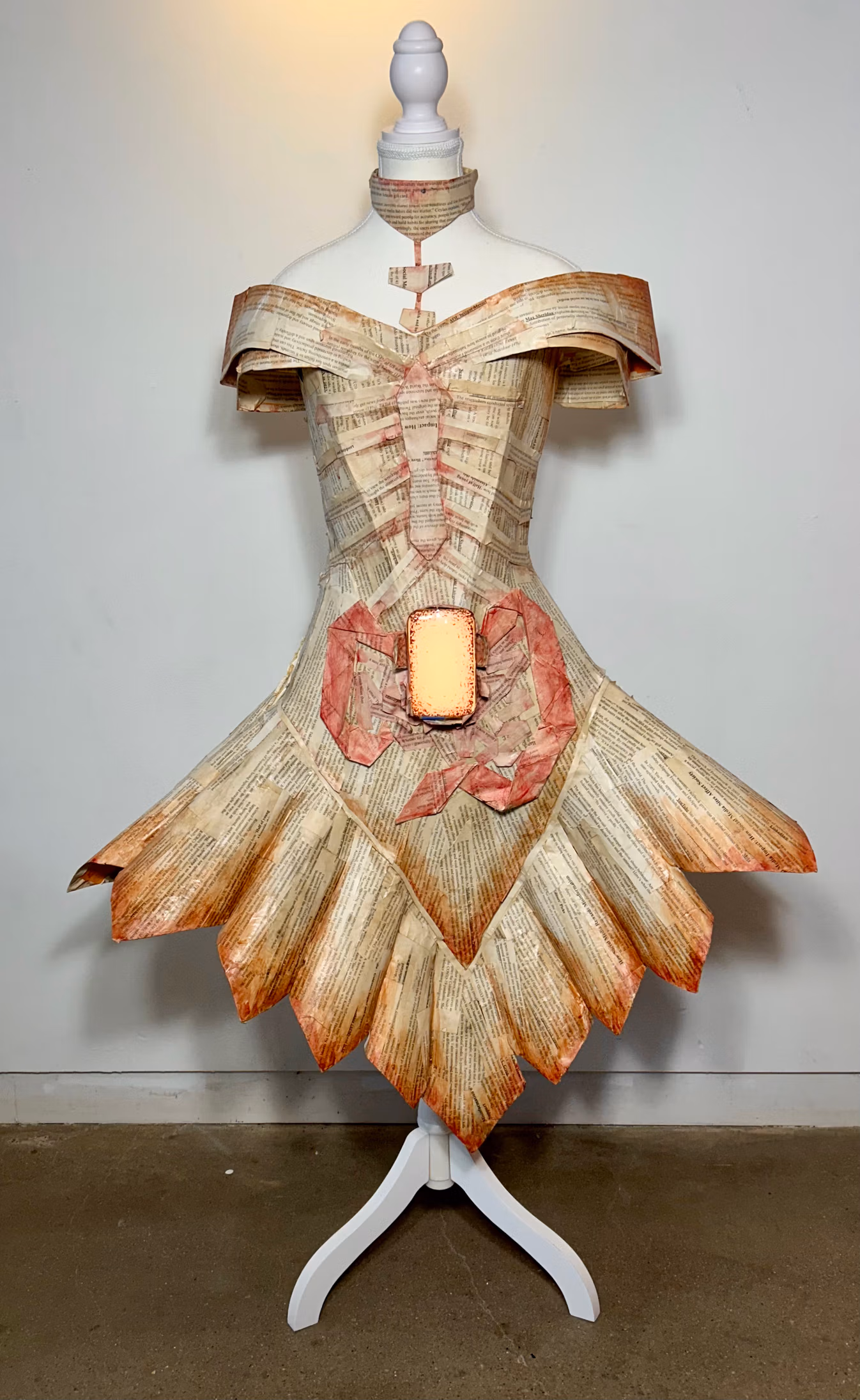 Online Insides by Paulina Chandler, an American Visions Award and Gold Key winning piece.